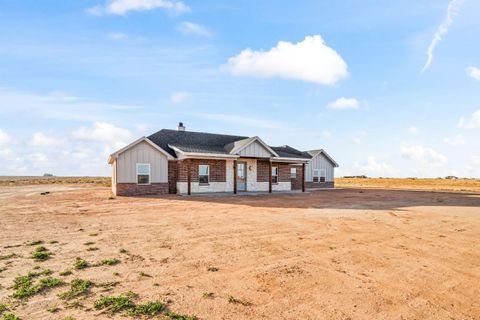 A home in Slaton