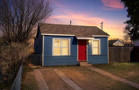 Photo of 2824 Bates Street, Lubbock, TX 79415 (MLS # 202606352)