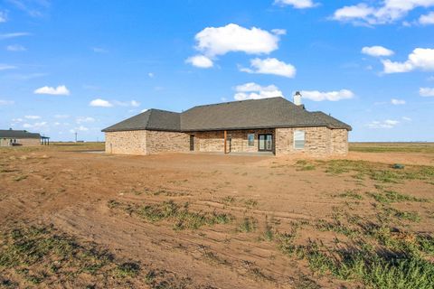 A home in Slaton