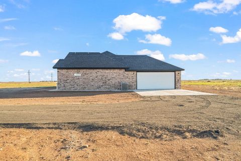 A home in Slaton