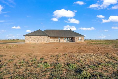 A home in Slaton