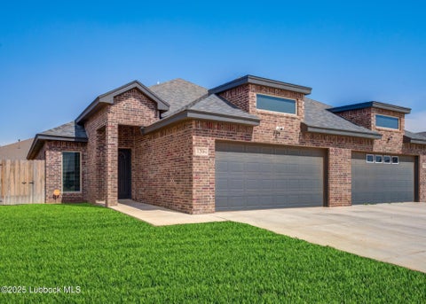 Photo of 1206 N Essex Avenue, Lubbock, TX 79416 (MLS # 202613466)