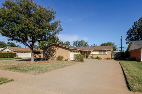 Photo of 5424 41st Street, Lubbock, TX 79414 (MLS # 202614601)