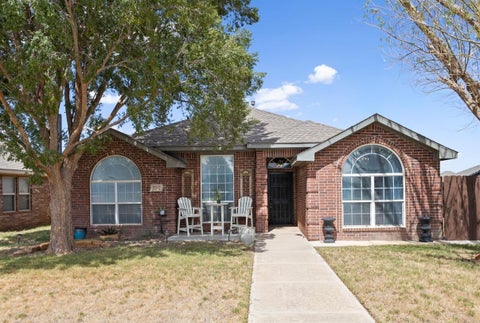 Photo of 5212 Itasca Street, Lubbock, TX 79416 (MLS # 202614160)