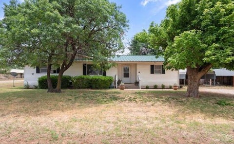 Photo of 801 4th Street, Smyer, TX 79367 (MLS # 202611515)