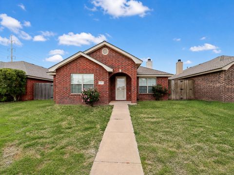 Photo of 6505 8th Street, Lubbock, TX 79416 (MLS # 202606144)