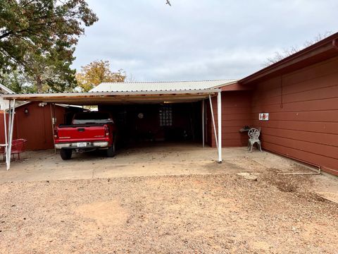 A home in Crosbyton