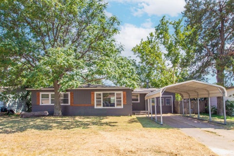 Photo of 2011 45th Street, Lubbock, TX 79412 (MLS # 202614394)