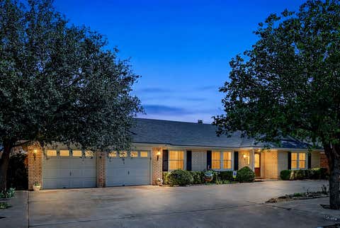 Photo of 5722 75th Street, Lubbock, TX 79424 (MLS # 202609259)