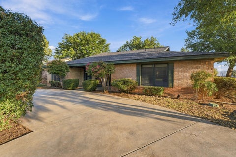 Photo of 5712 70th Place, Lubbock, TX 79424 (MLS # 202612892)