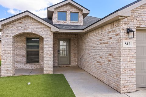 Photo of 812 E 32nd Street, Wolfforth, TX 79382 (MLS # 202608198)