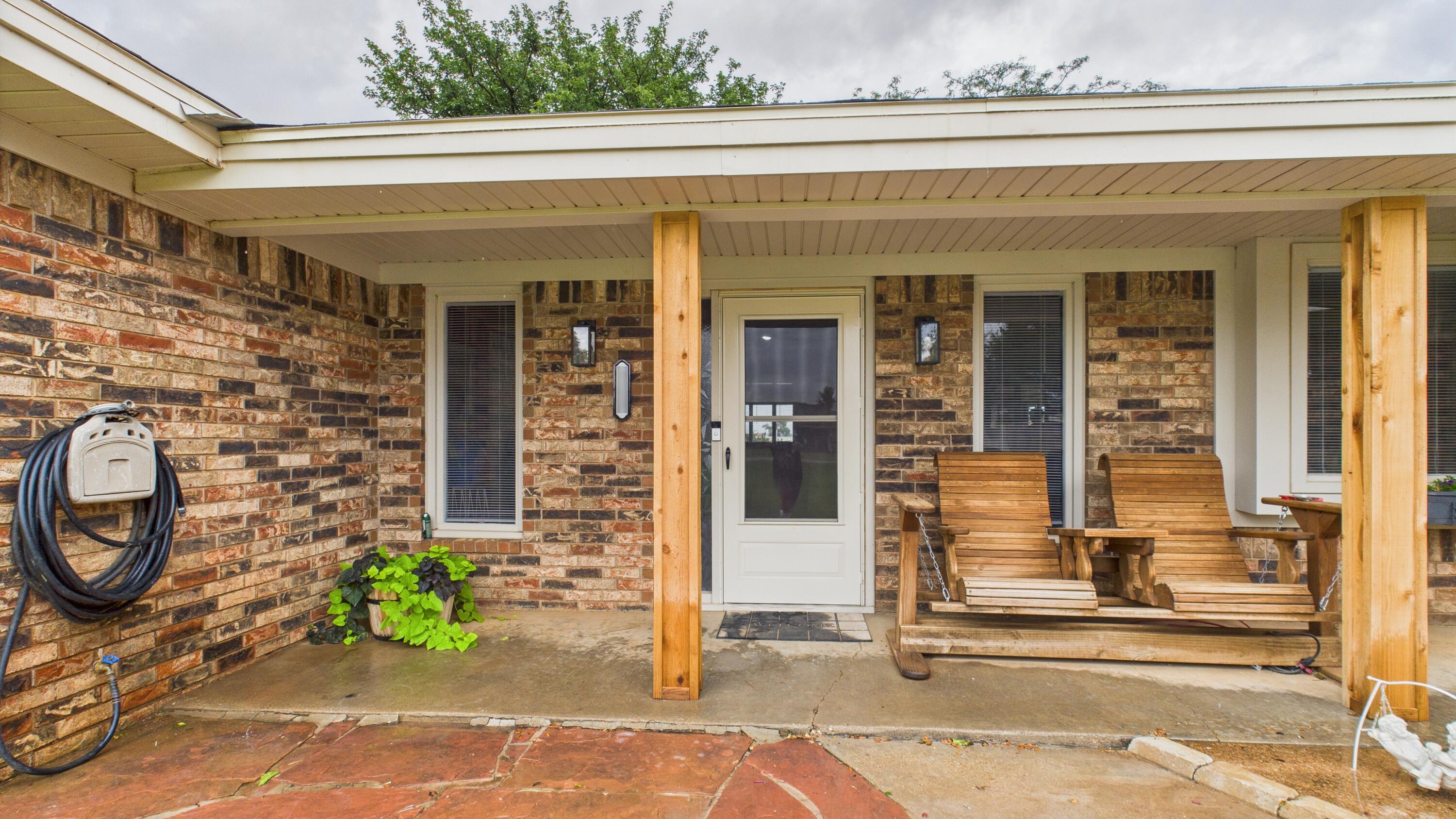 5212 County Rd 7330