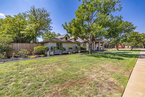 Photo of 4617 10th Street, Lubbock, TX 79416 (MLS # 202612061)