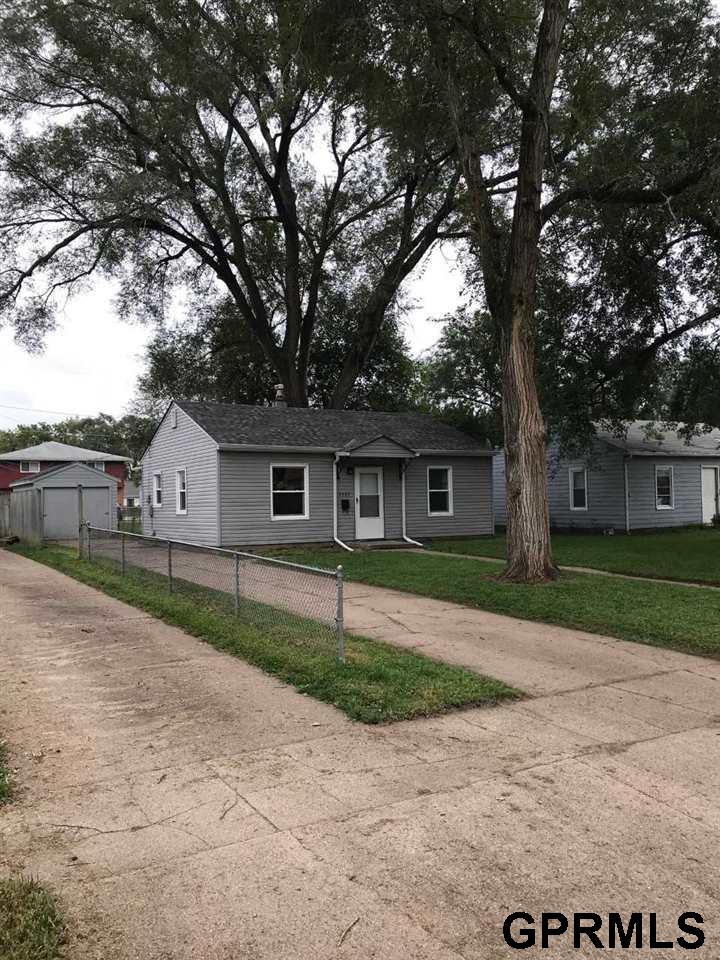 Photo 1 of 12 — 2807 Jefferson Street, Bellevue, NE 68005