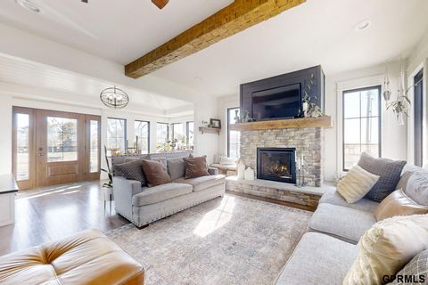 MLS: 22505845