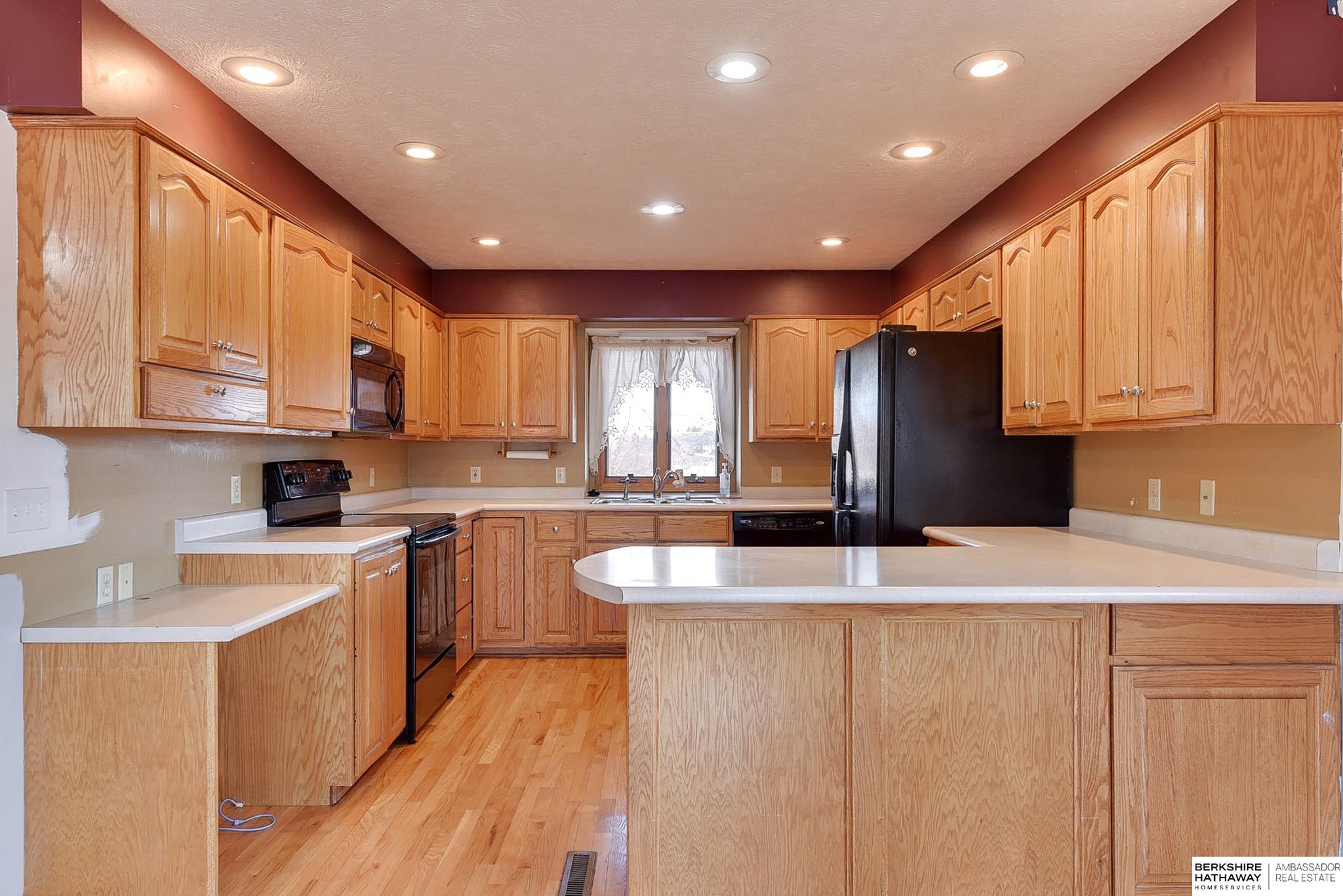 Blair, Nebraska 68008, United States, 3 Bedrooms Bedrooms, ,3 BathroomsBathrooms,Residential,Pending,79890