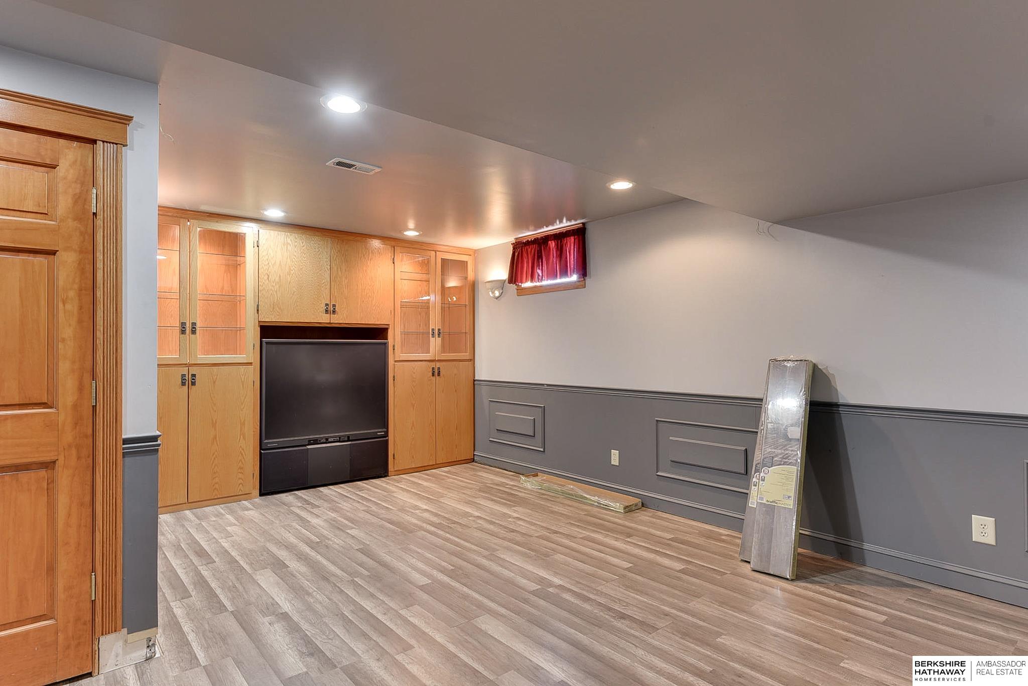 Blair, Nebraska 68008, United States, 3 Bedrooms Bedrooms, ,3 BathroomsBathrooms,Residential,Pending,79890