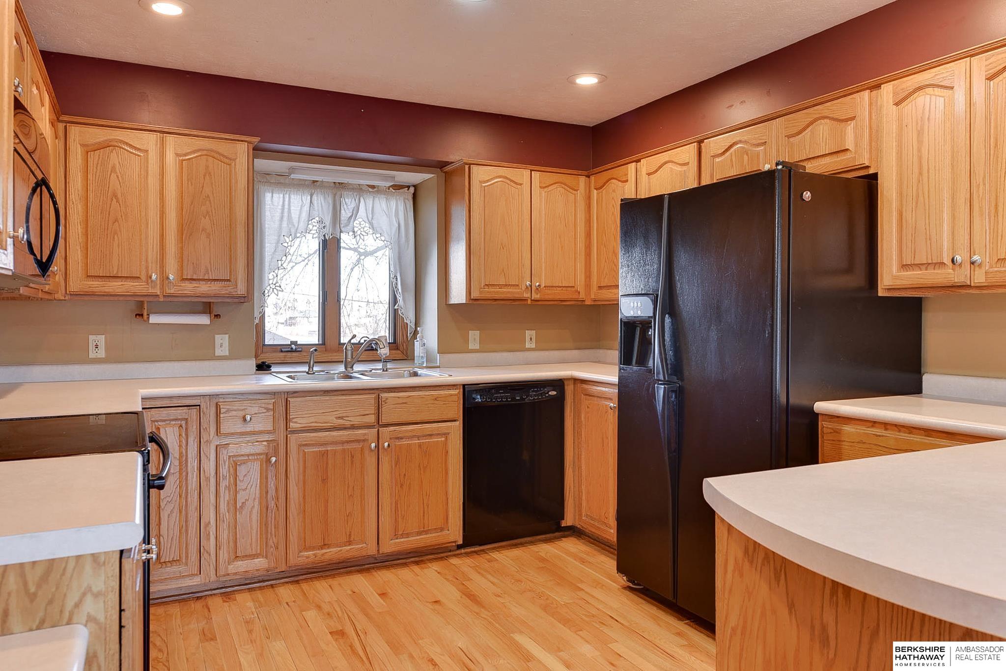 Blair, Nebraska 68008, United States, 3 Bedrooms Bedrooms, ,3 BathroomsBathrooms,Residential,Pending,79890