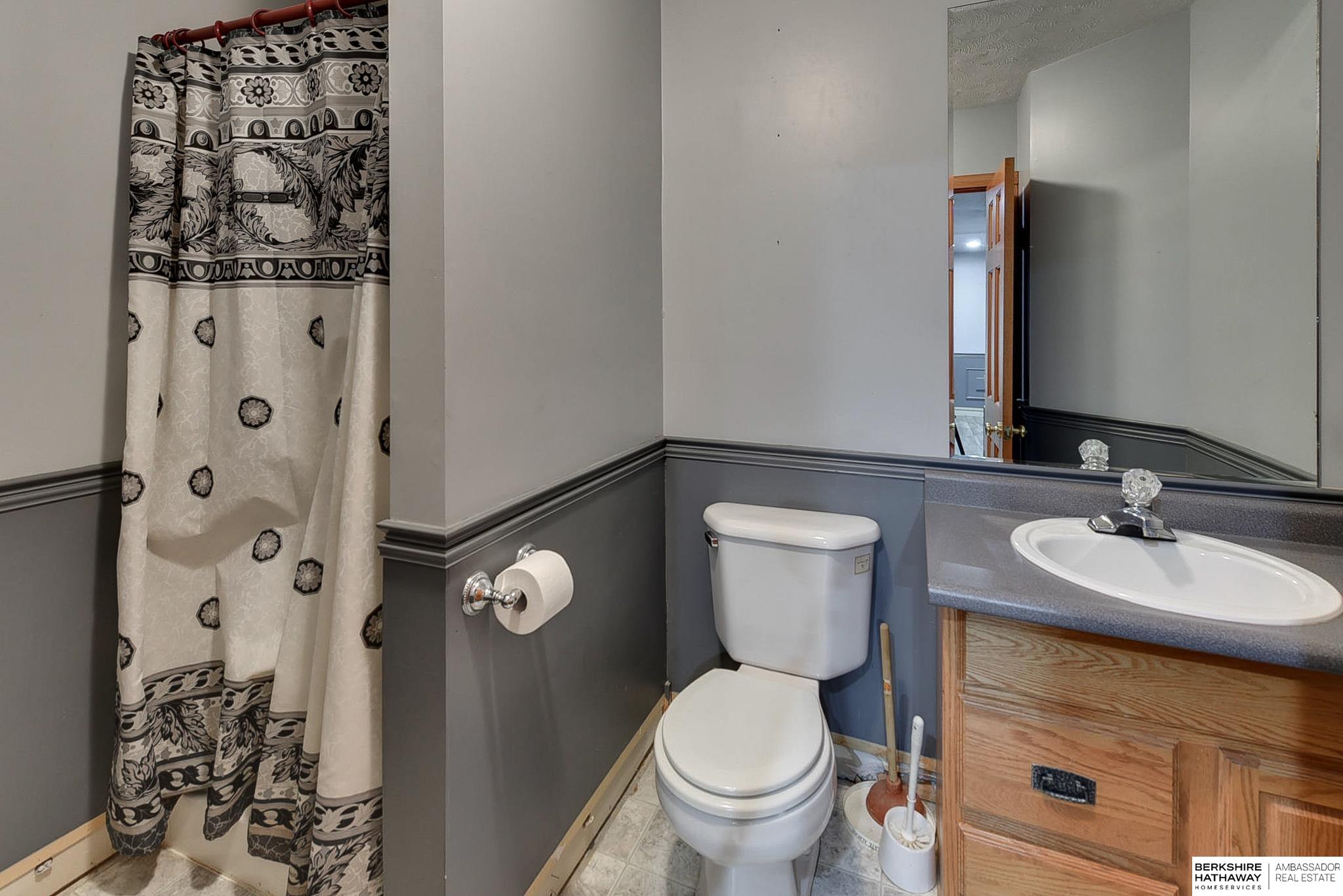 Blair, Nebraska 68008, United States, 3 Bedrooms Bedrooms, ,3 BathroomsBathrooms,Residential,Pending,79890