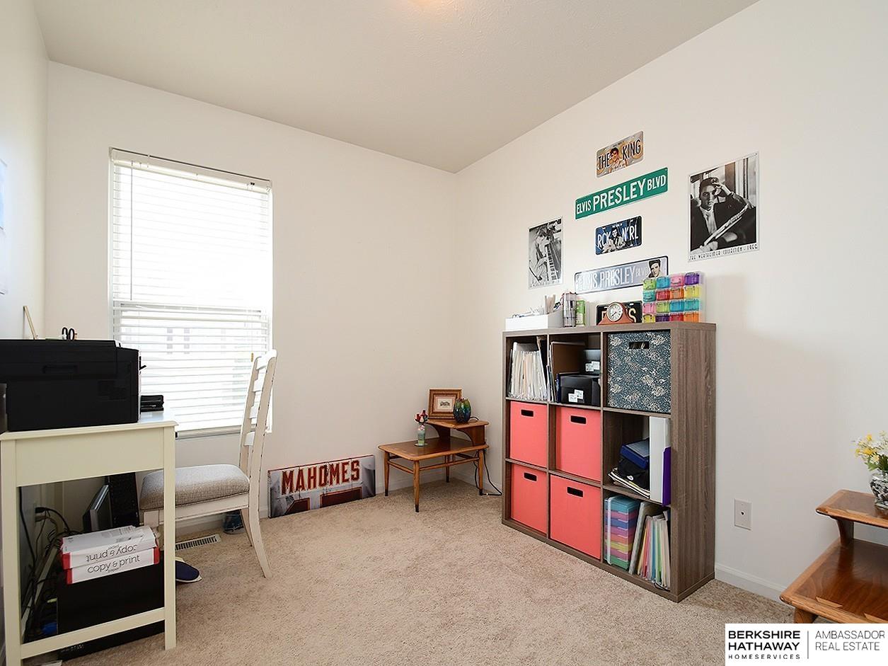 Omaha, Nebraska 68136, United States, 3 Bedrooms Bedrooms, ,2 BathroomsBathrooms,Residential,Pending,44873