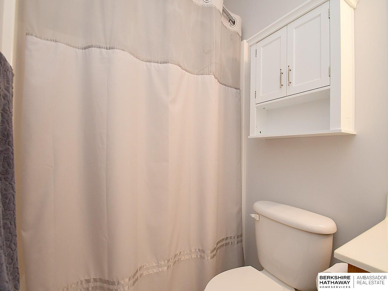 Omaha, Nebraska 68136, United States, 3 Bedrooms Bedrooms, ,2 BathroomsBathrooms,Residential,Pending,44873