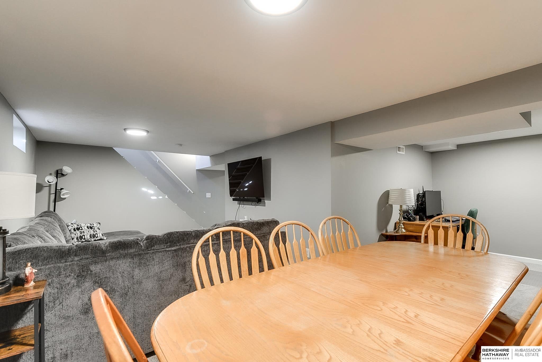 Wahoo, Nebraska 68066, United States, 3 Bedrooms Bedrooms, ,2 BathroomsBathrooms,Residential,Pending,13428