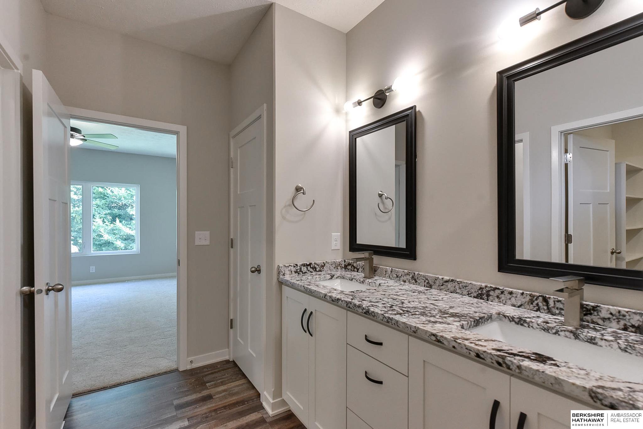 Papillion, Nebraska 68133, United States, 3 Bedrooms Bedrooms, ,2 BathroomsBathrooms,Residential,Pending,29089