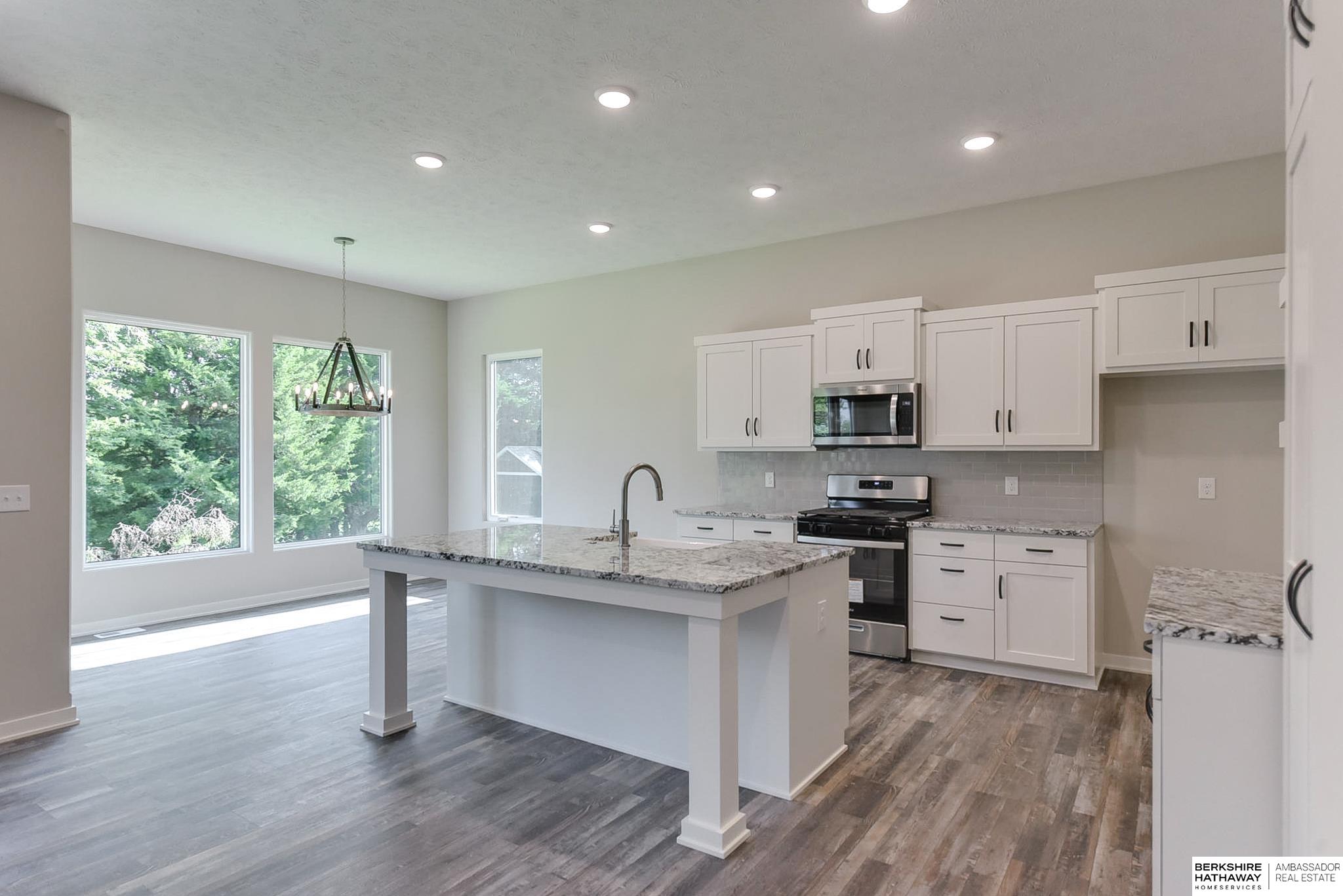 Papillion, Nebraska 68133, United States, 3 Bedrooms Bedrooms, ,2 BathroomsBathrooms,Residential,Pending,29089