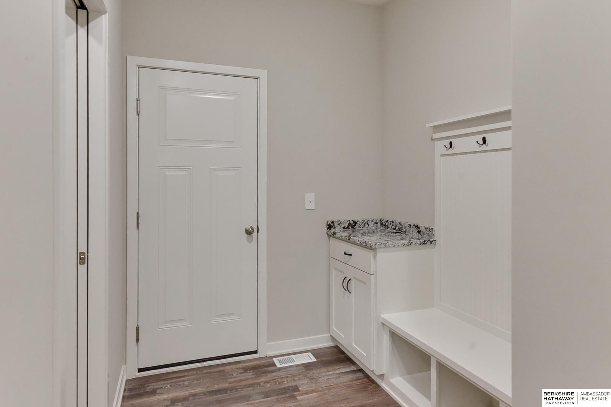 Papillion, Nebraska 68133, United States, 3 Bedrooms Bedrooms, ,2 BathroomsBathrooms,Residential,Pending,29089