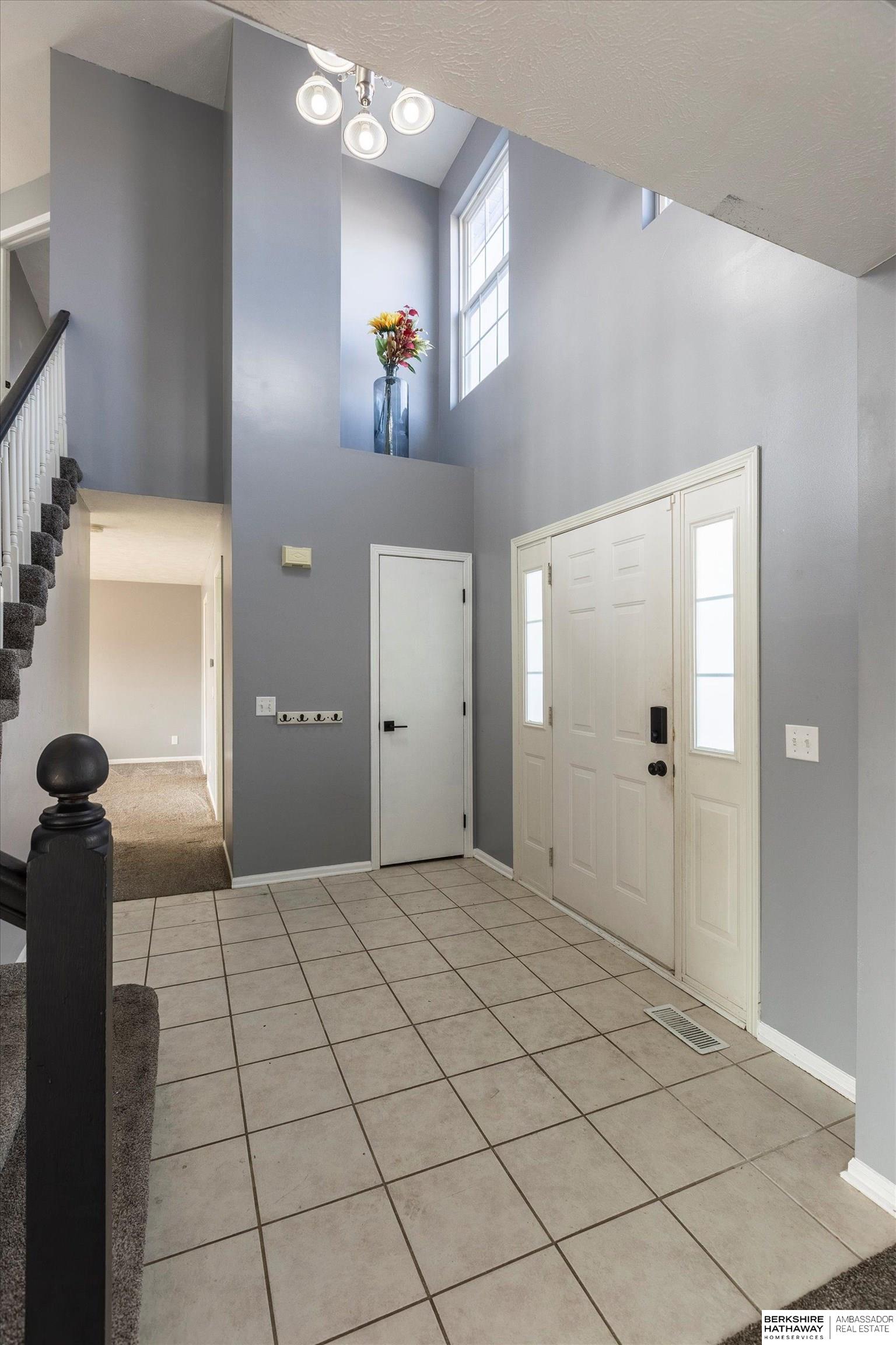 Bellevue, Nebraska 68123, United States, 4 Bedrooms Bedrooms, ,3 BathroomsBathrooms,Residential,Pending,26549