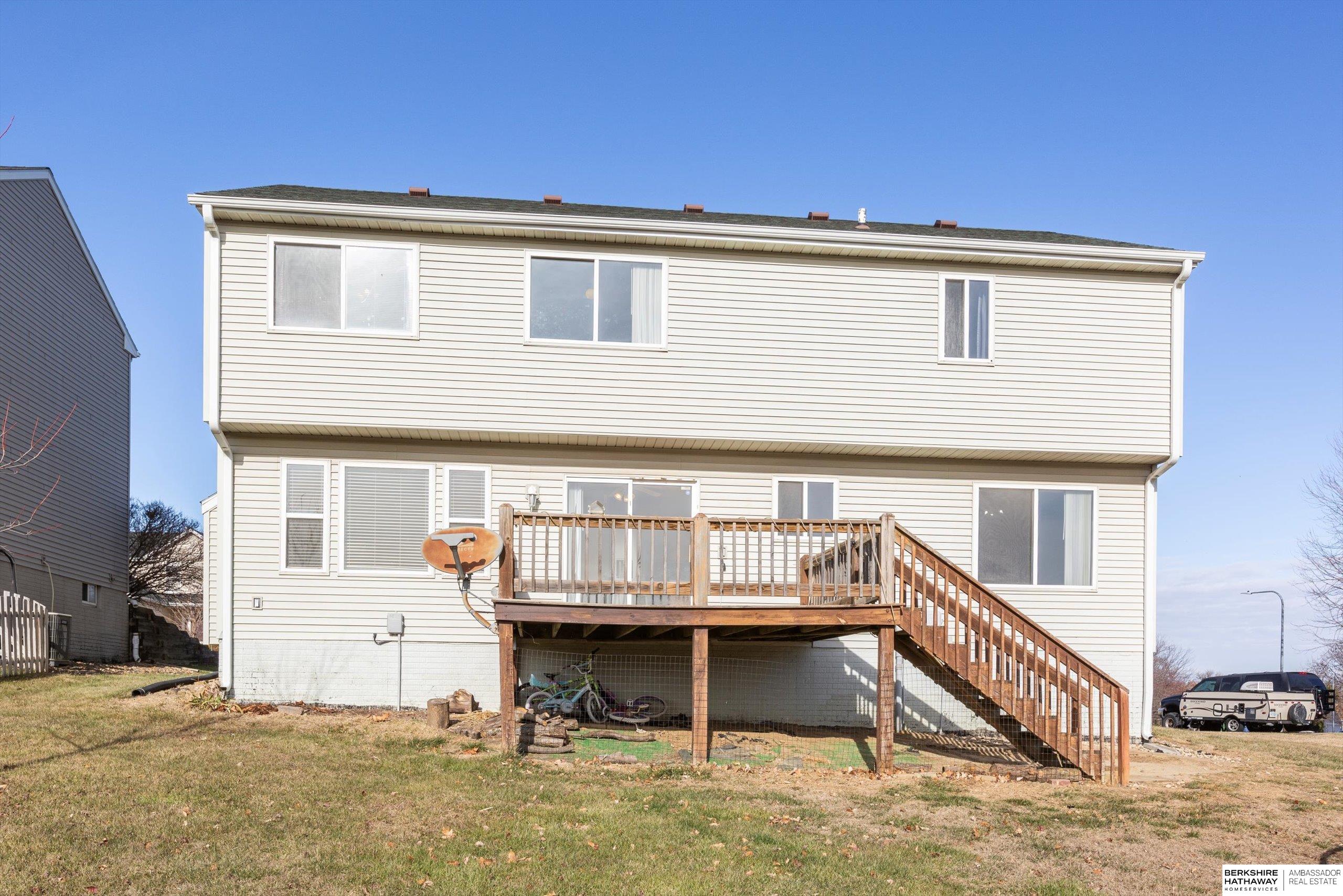 Bellevue, Nebraska 68123, United States, 4 Bedrooms Bedrooms, ,3 BathroomsBathrooms,Residential,Pending,26549