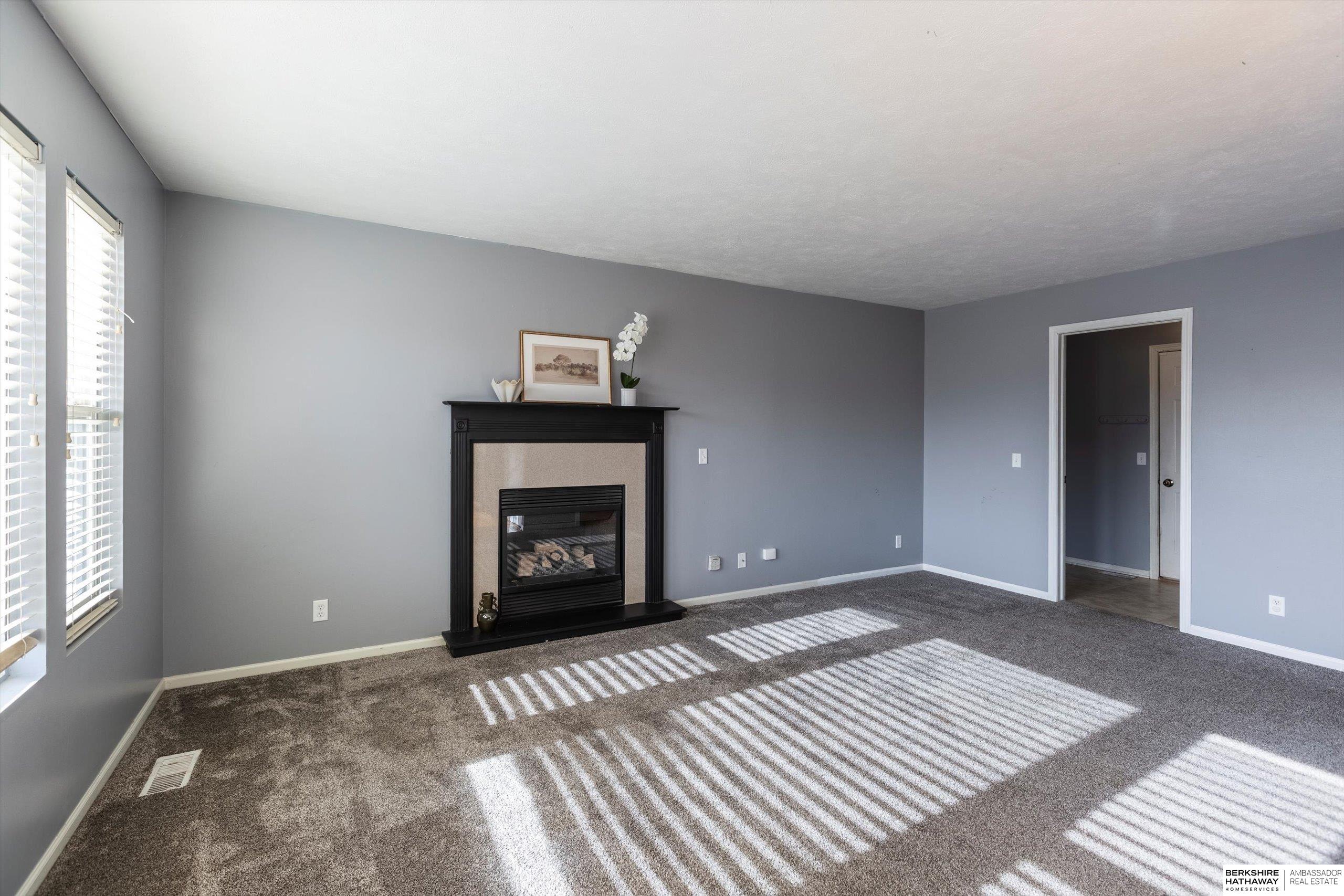 Bellevue, Nebraska 68123, United States, 4 Bedrooms Bedrooms, ,3 BathroomsBathrooms,Residential,Pending,26549