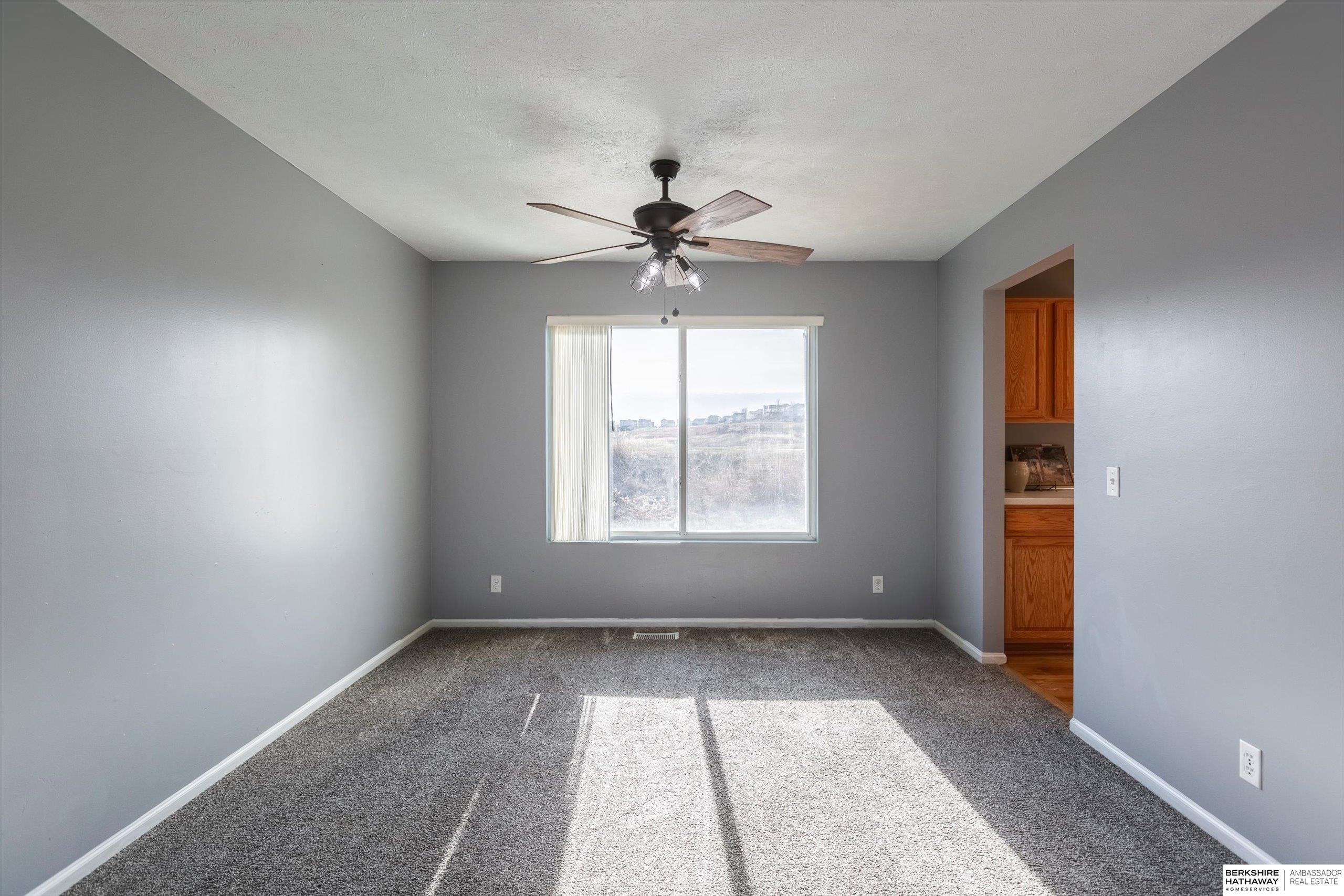 Bellevue, Nebraska 68123, United States, 4 Bedrooms Bedrooms, ,3 BathroomsBathrooms,Residential,Pending,26549