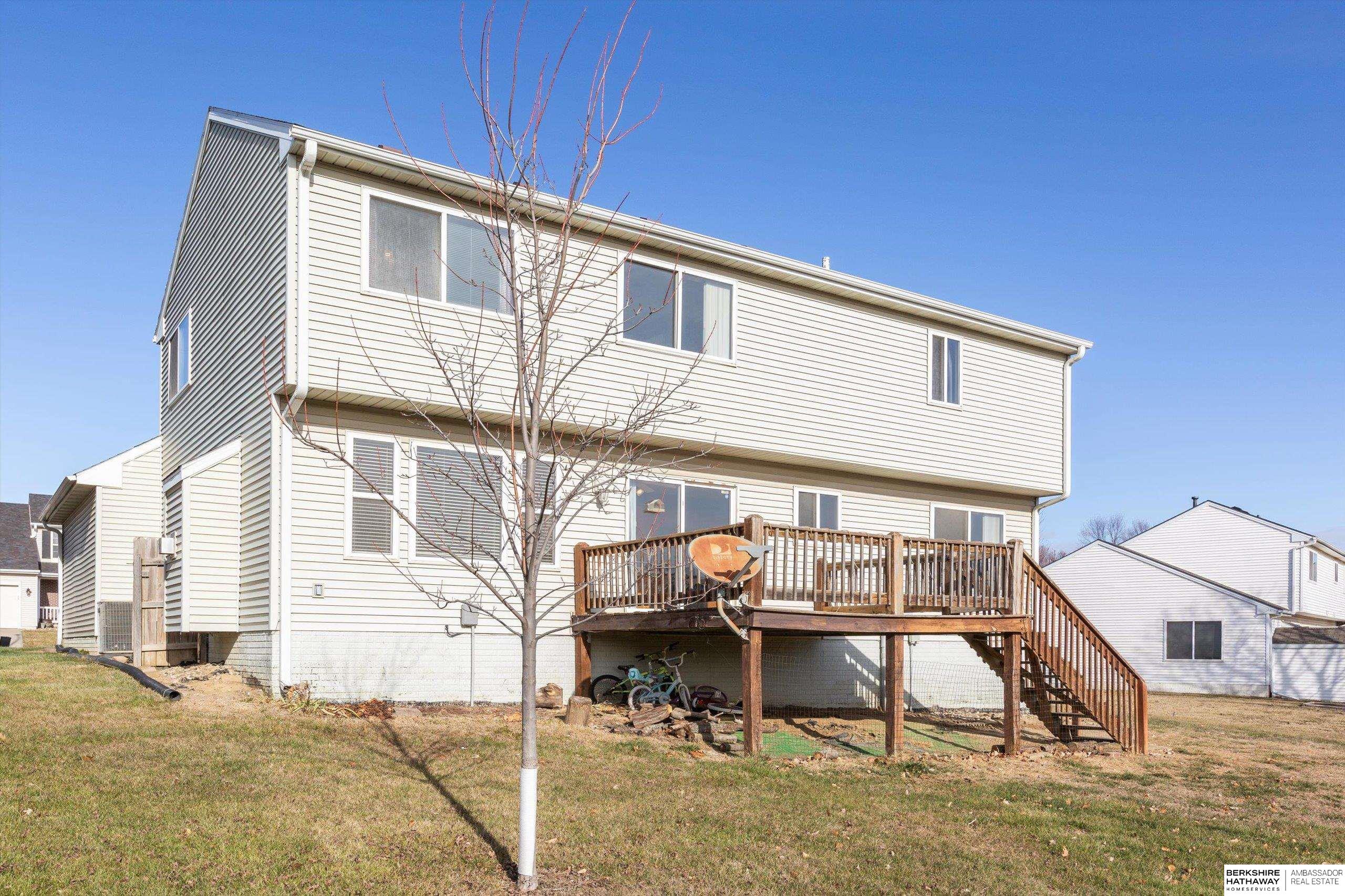 Bellevue, Nebraska 68123, United States, 4 Bedrooms Bedrooms, ,3 BathroomsBathrooms,Residential,Pending,26549