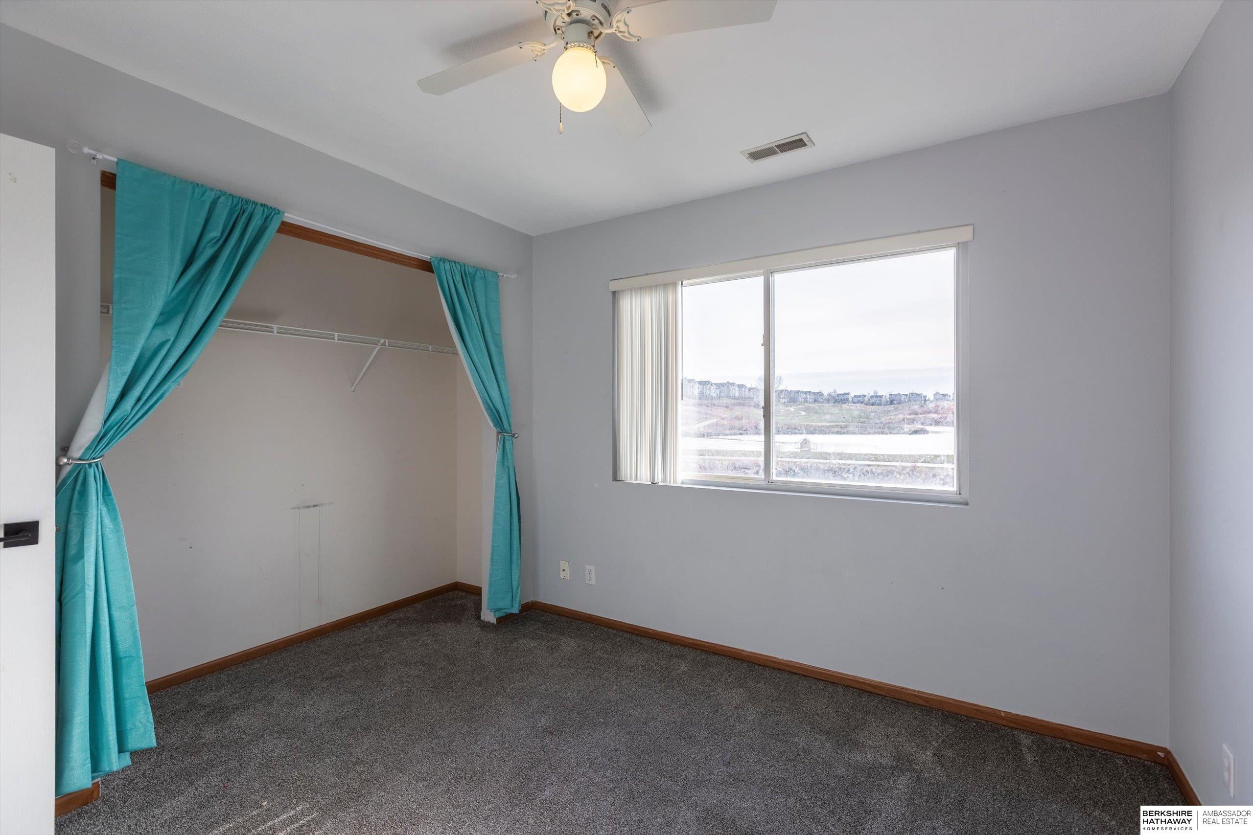 Bellevue, Nebraska 68123, United States, 4 Bedrooms Bedrooms, ,3 BathroomsBathrooms,Residential,Pending,26549