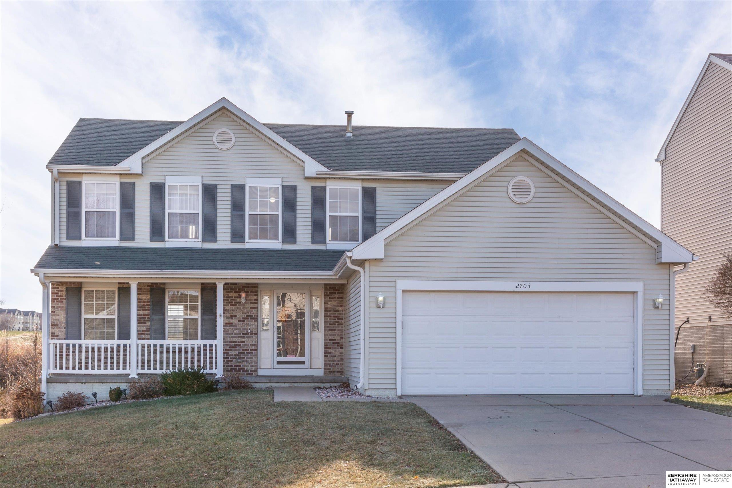 Bellevue, Nebraska 68123, United States, 4 Bedrooms Bedrooms, ,3 BathroomsBathrooms,Residential,Pending,26549