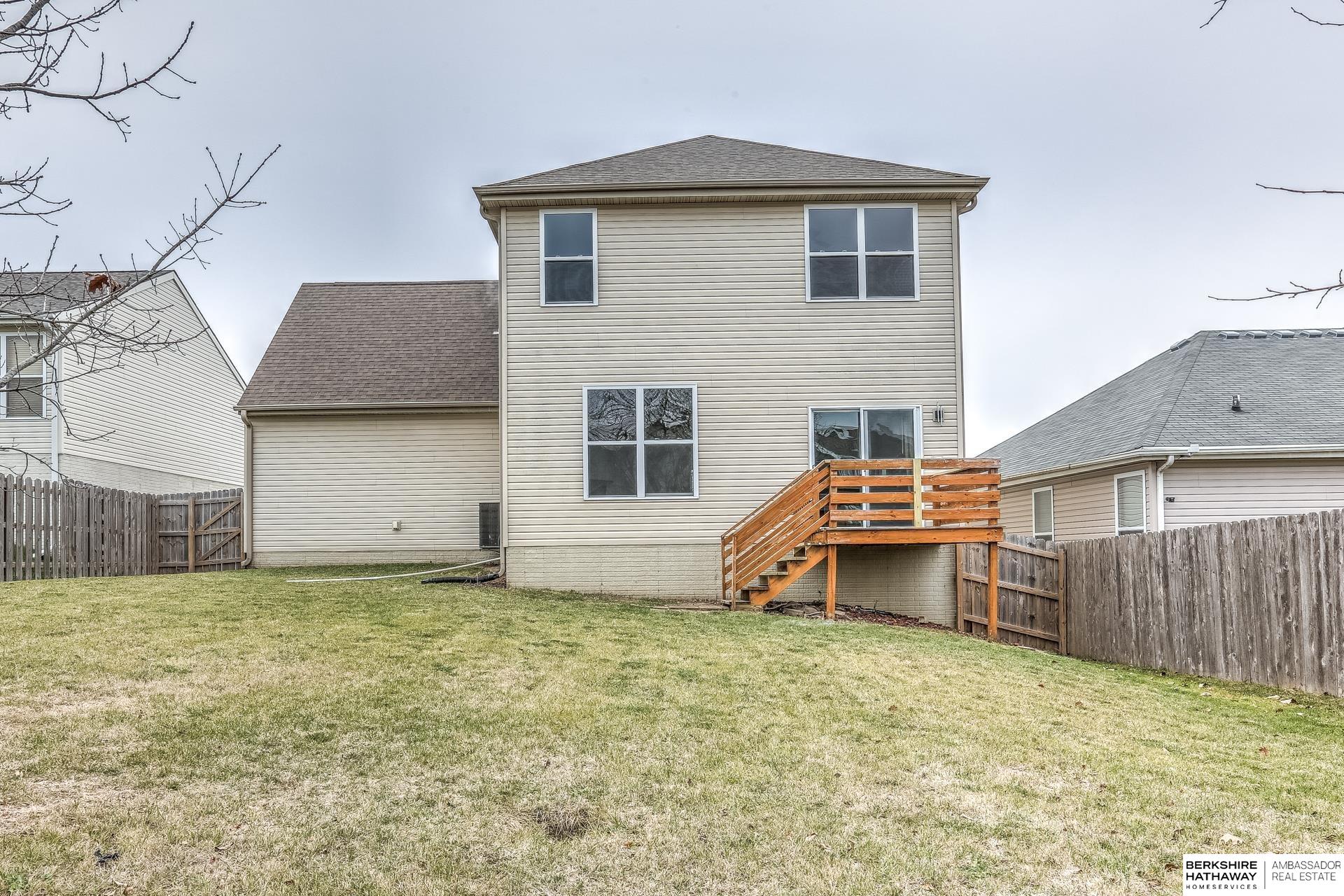 Omaha, Nebraska 68135, United States, 4 Bedrooms Bedrooms, ,3 BathroomsBathrooms,Residential,Pending,21707