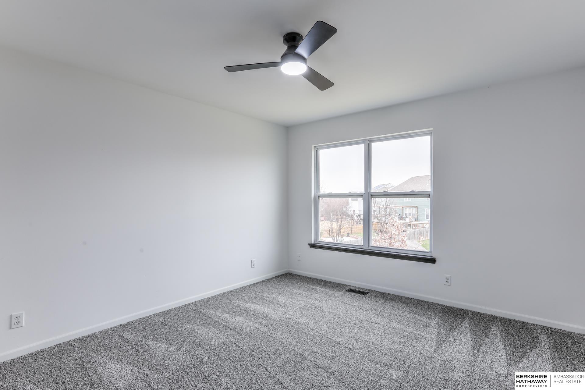 Omaha, Nebraska 68135, United States, 4 Bedrooms Bedrooms, ,3 BathroomsBathrooms,Residential,Pending,21707