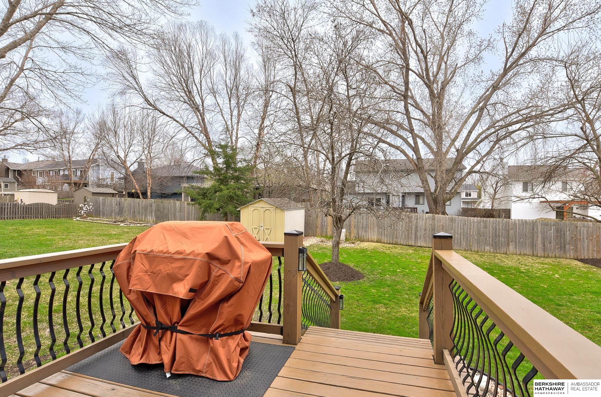 Omaha, Nebraska 68135, United States, 4 Bedrooms Bedrooms, ,3 BathroomsBathrooms,Residential,Pending,103329