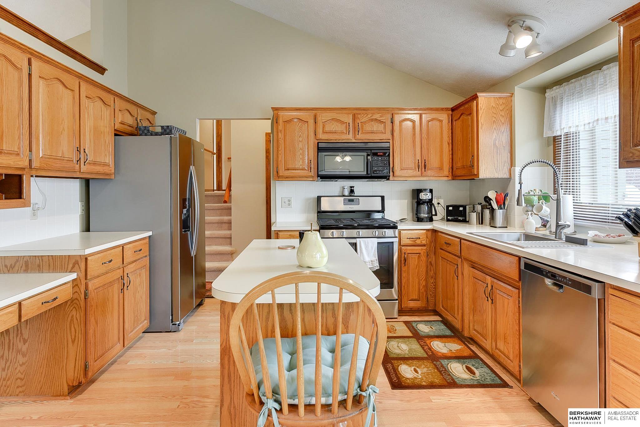 Omaha, Nebraska 68135, United States, 4 Bedrooms Bedrooms, ,3 BathroomsBathrooms,Residential,Pending,103329