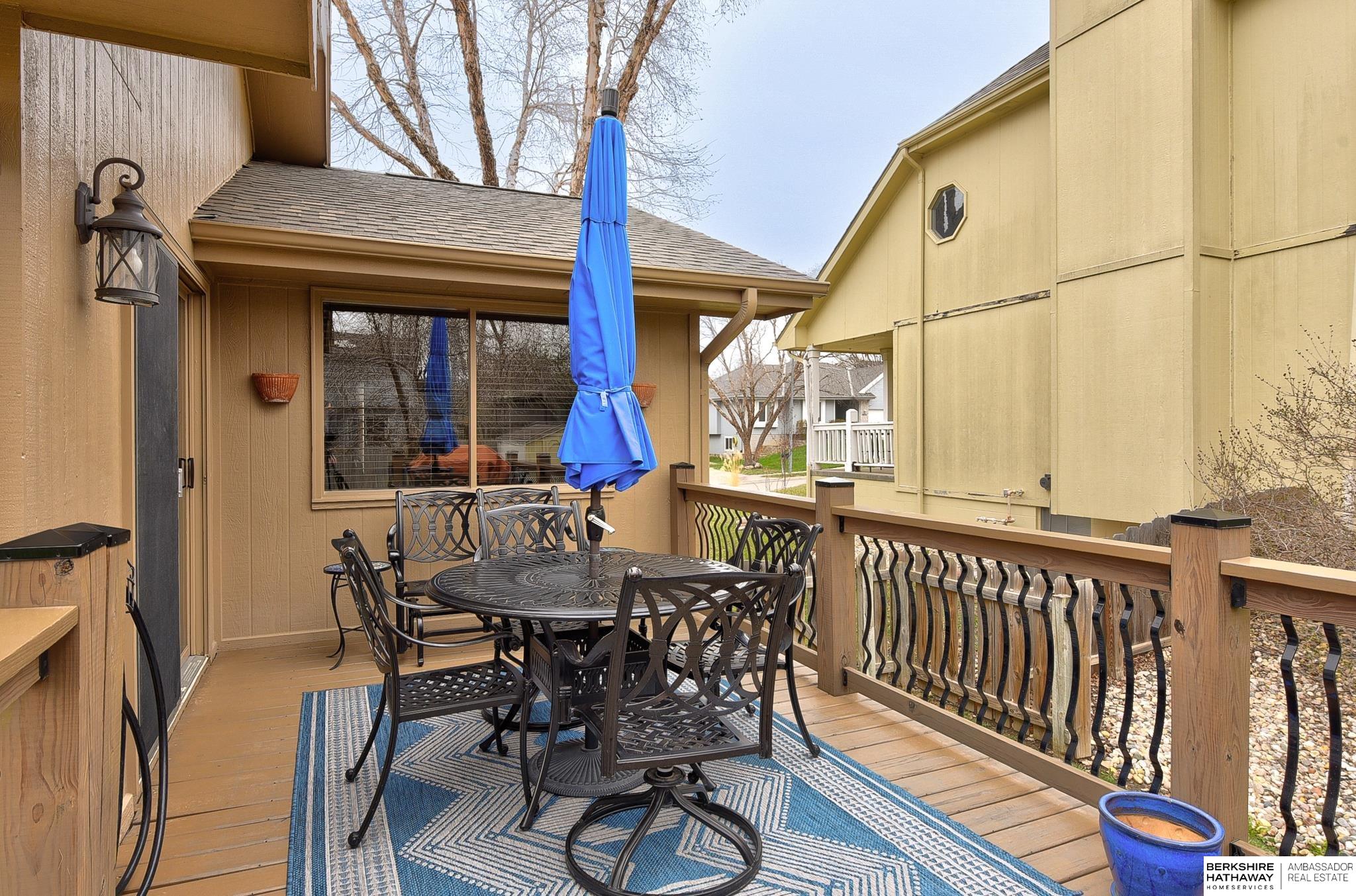 Omaha, Nebraska 68135, United States, 4 Bedrooms Bedrooms, ,3 BathroomsBathrooms,Residential,Pending,103329