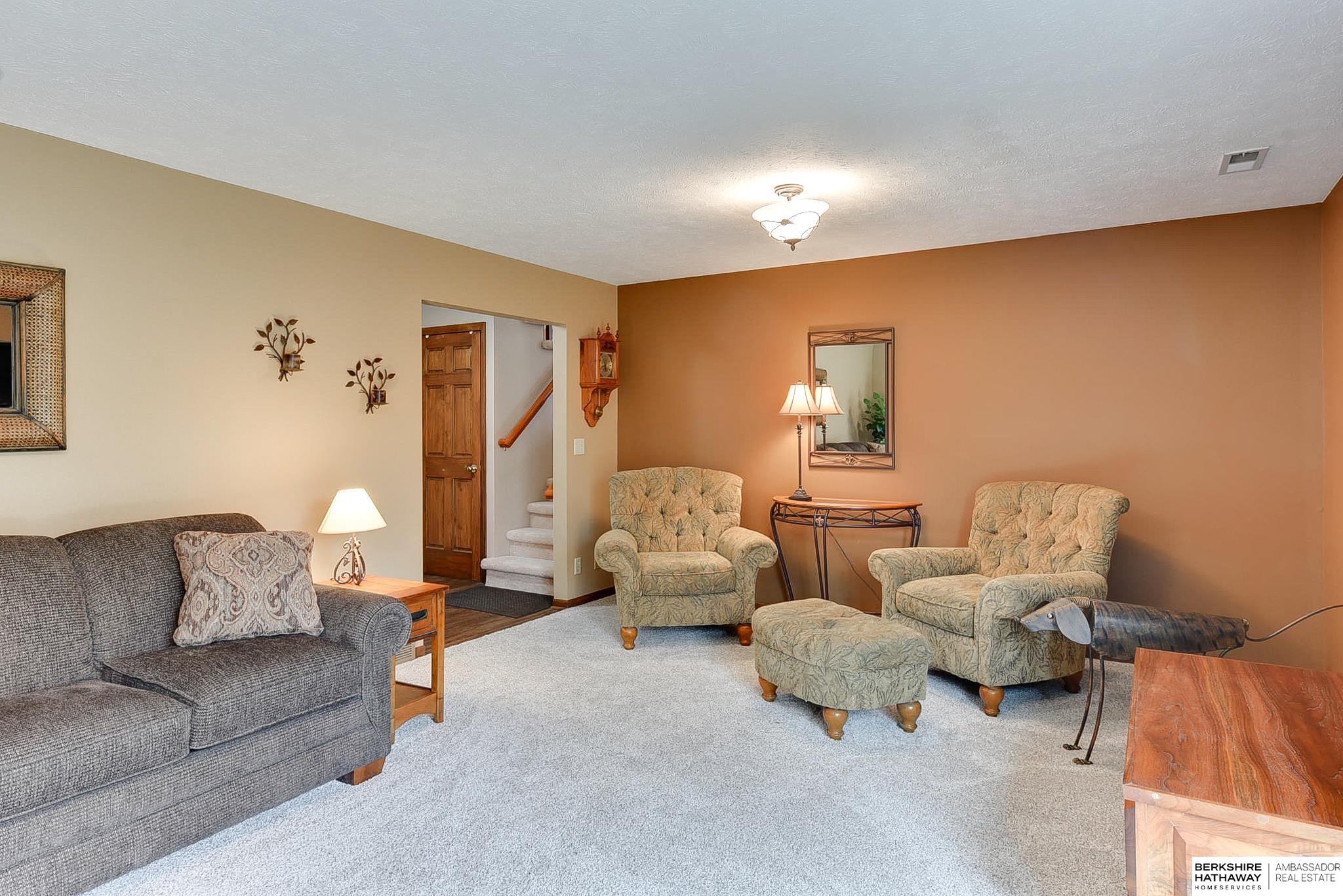 Omaha, Nebraska 68135, United States, 4 Bedrooms Bedrooms, ,3 BathroomsBathrooms,Residential,Pending,103329