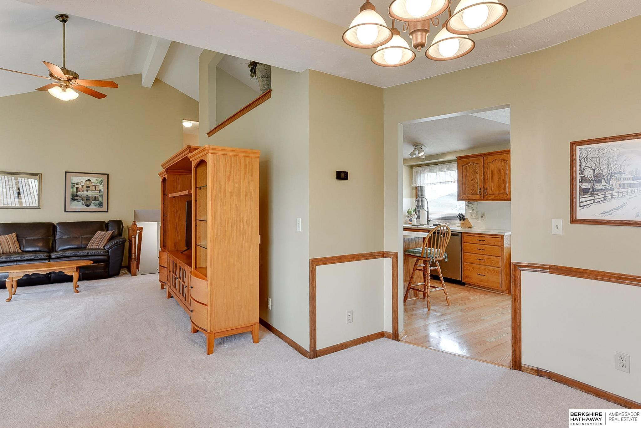 Omaha, Nebraska 68135, United States, 4 Bedrooms Bedrooms, ,3 BathroomsBathrooms,Residential,Pending,103329