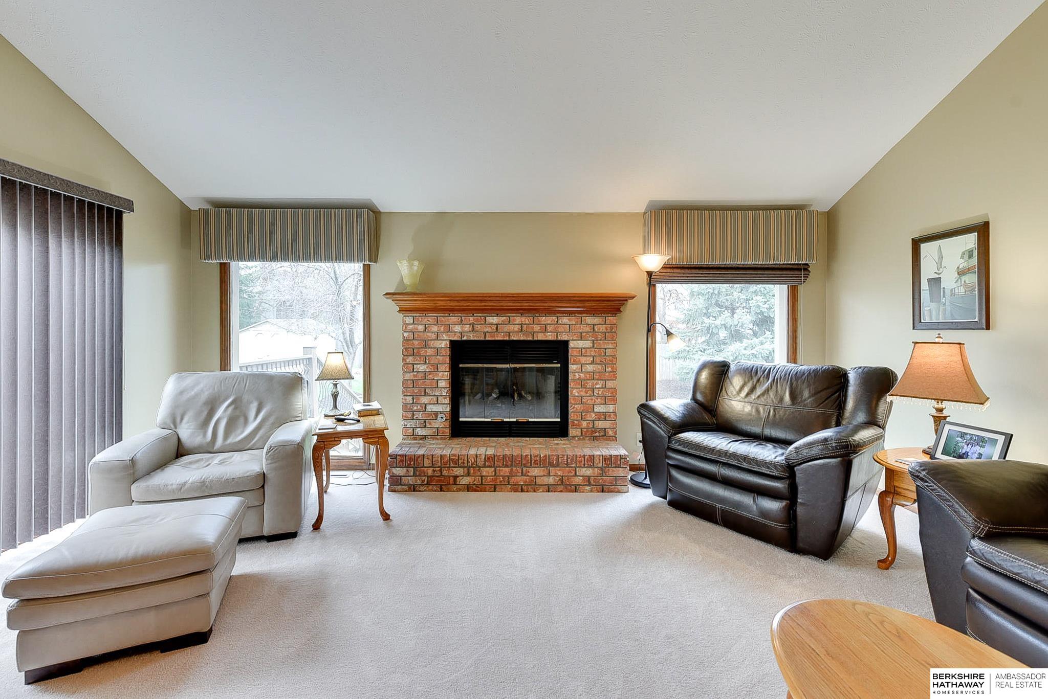 Omaha, Nebraska 68135, United States, 4 Bedrooms Bedrooms, ,3 BathroomsBathrooms,Residential,Pending,103329