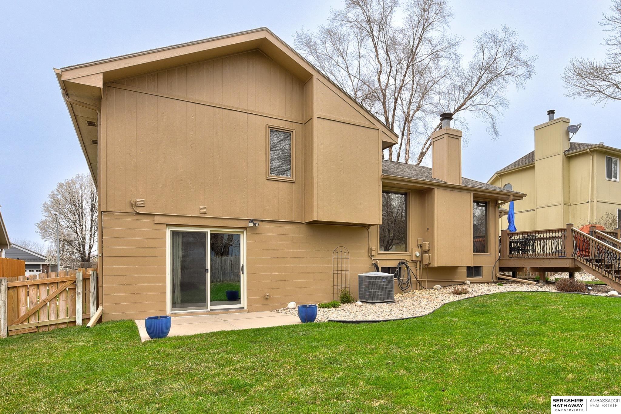 Omaha, Nebraska 68135, United States, 4 Bedrooms Bedrooms, ,3 BathroomsBathrooms,Residential,Pending,103329