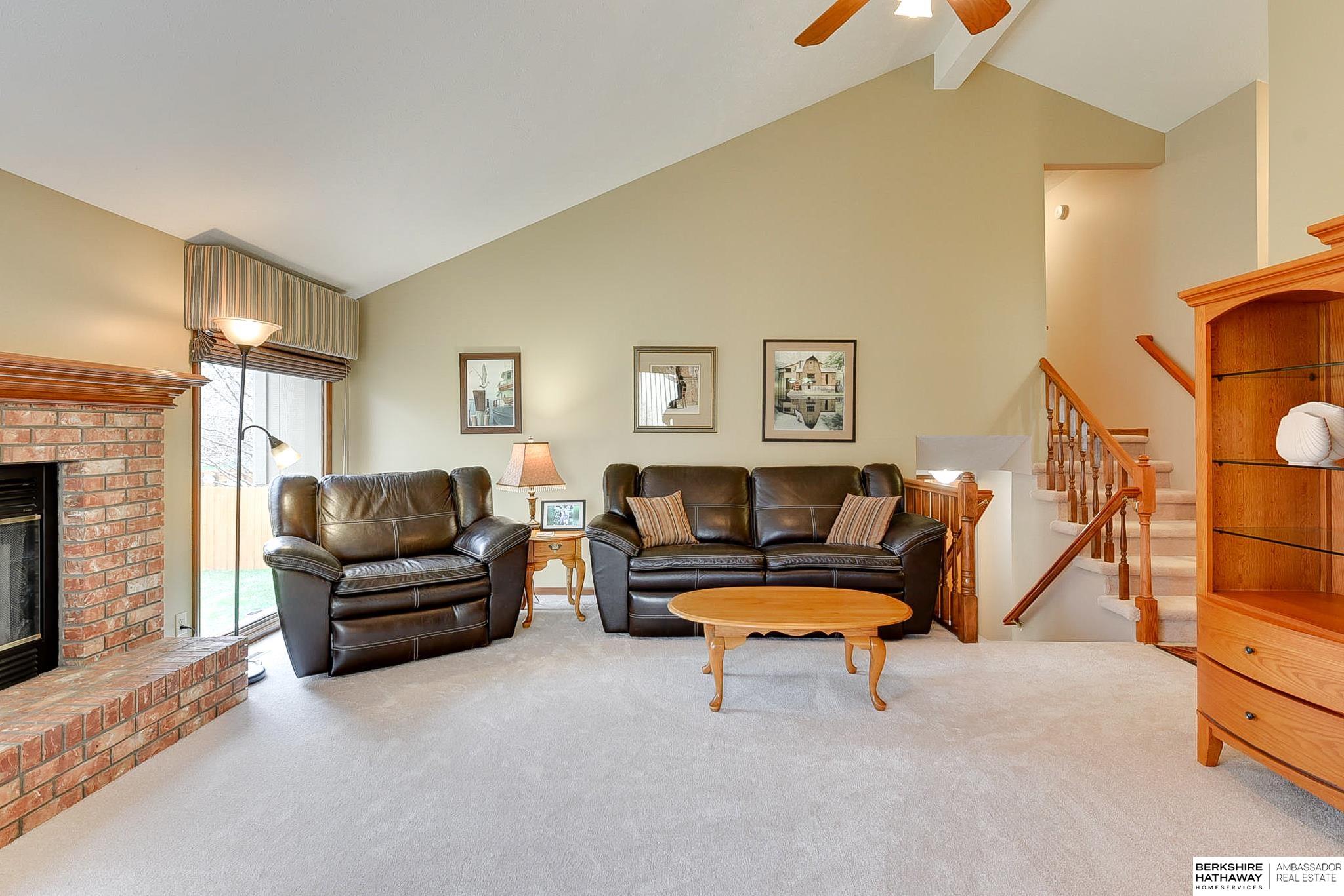 Omaha, Nebraska 68135, United States, 4 Bedrooms Bedrooms, ,3 BathroomsBathrooms,Residential,Pending,103329