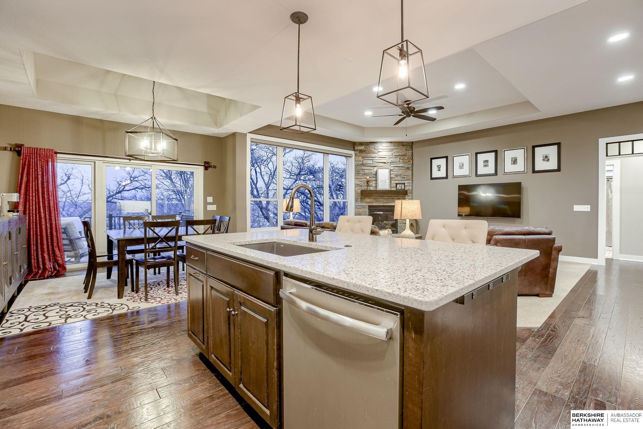 Louisville, Nebraska 68037, United States, 5 Bedrooms Bedrooms, ,3 BathroomsBathrooms,Residential,Active,8490