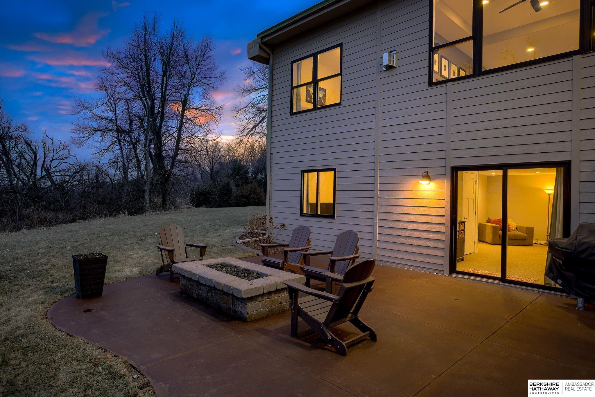 Louisville, Nebraska 68037, United States, 5 Bedrooms Bedrooms, ,3 BathroomsBathrooms,Residential,Active,8490