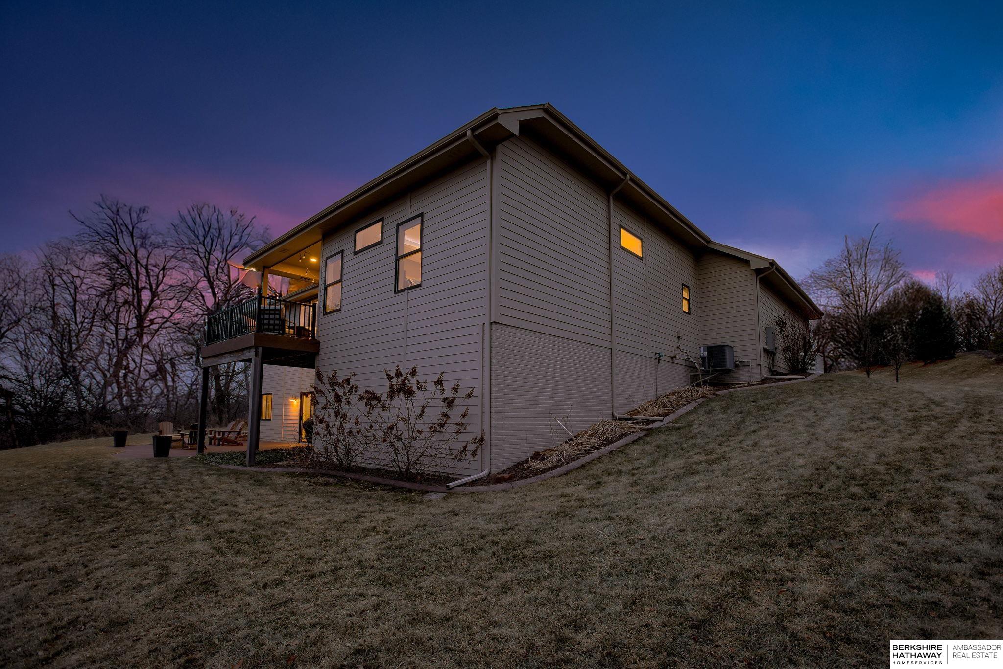 Louisville, Nebraska 68037, United States, 5 Bedrooms Bedrooms, ,3 BathroomsBathrooms,Residential,Active,8490