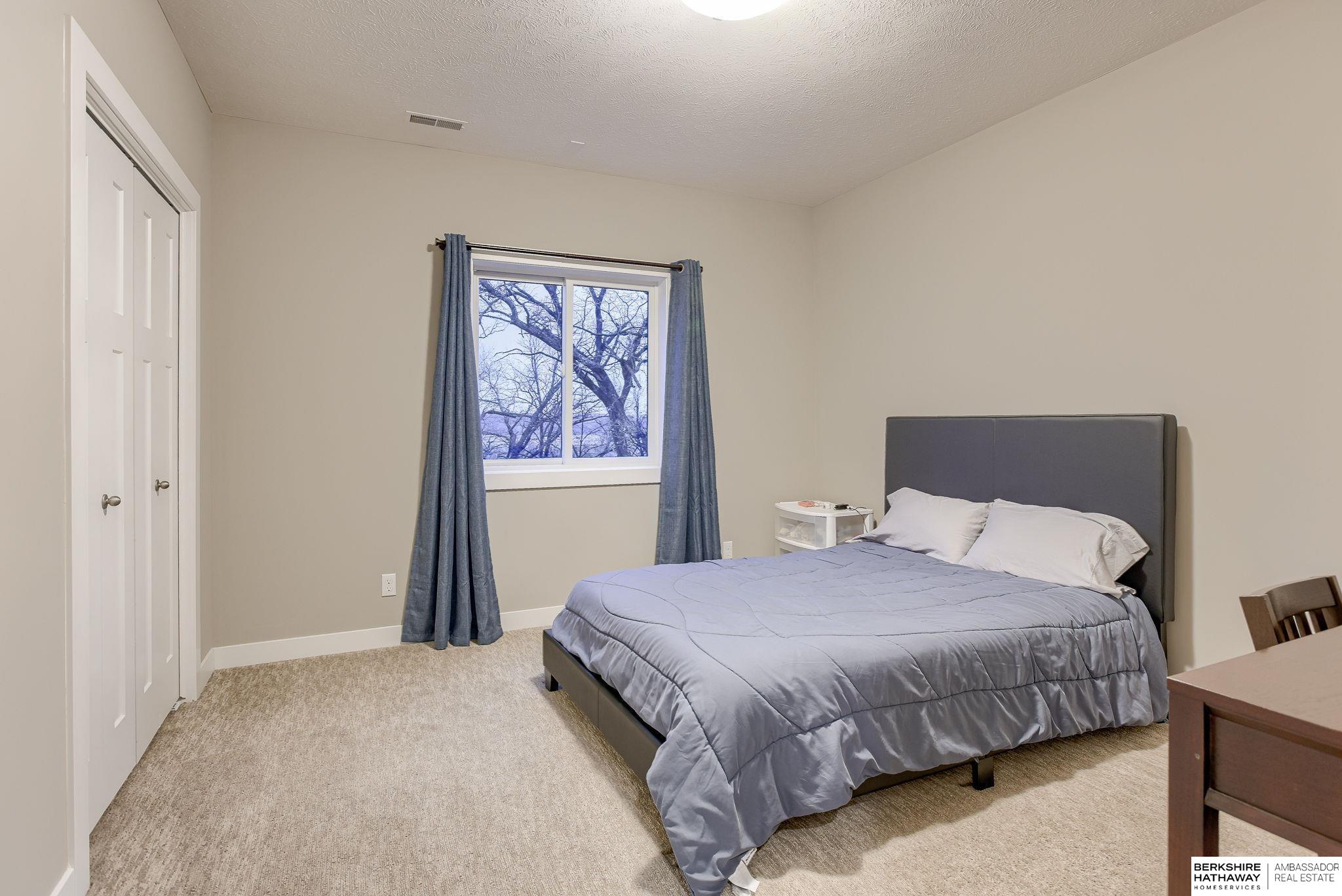 Louisville, Nebraska 68037, United States, 5 Bedrooms Bedrooms, ,3 BathroomsBathrooms,Residential,Active,8490